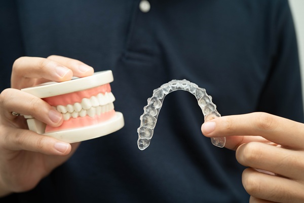 An Invisalign Dentist&#    ;s Guide To The Adjustment Period